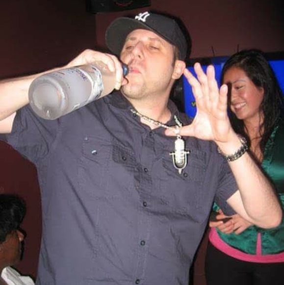 Meet your Posher, Bobby - Picture 2 of 5